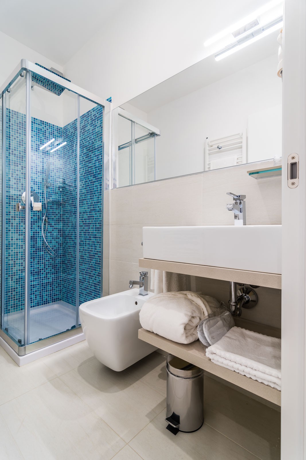 DEKI Relais - Gallery 33