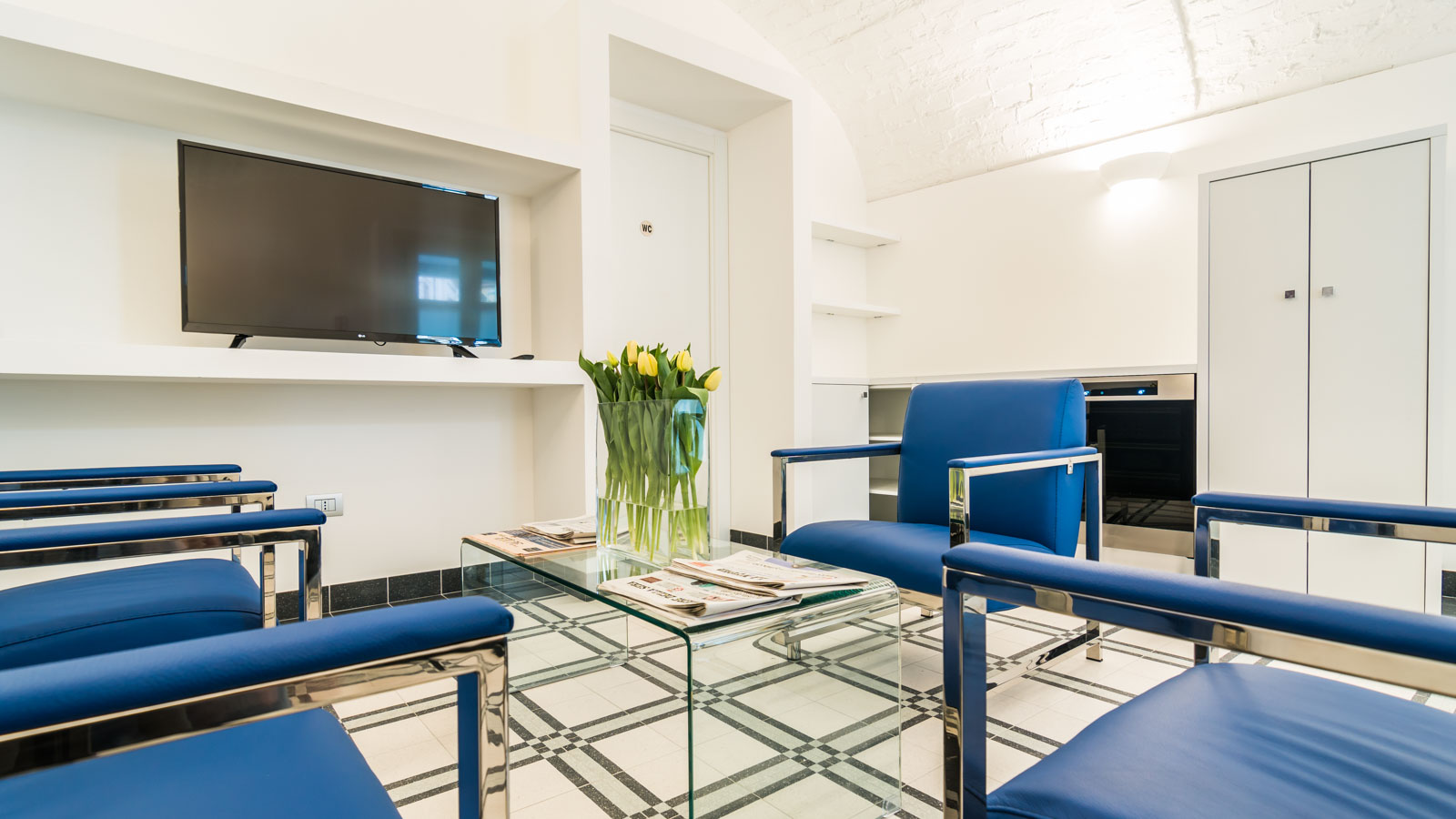 DEKI Relais - Gallery 42